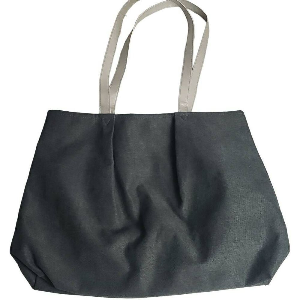 NWT‎ Yankee Candle Gray and Silver Tote Shoulder Bag